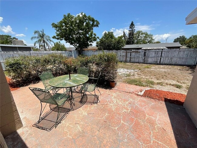 Building Photo - 3054 Primrose Dr