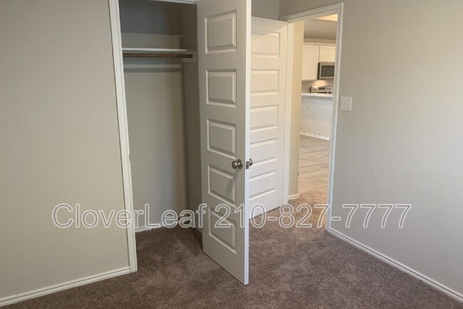 Building Photo - 2172 Darst Dr