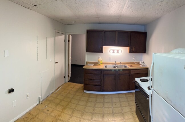 Building Photo - 17 Bessemer Ave