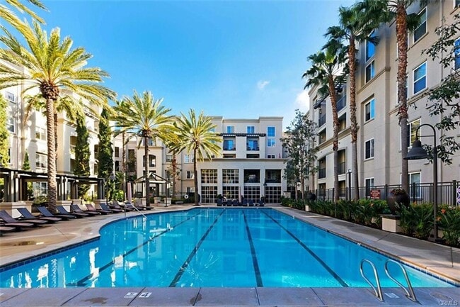 Building Photo - Condo With Luxury Amenities