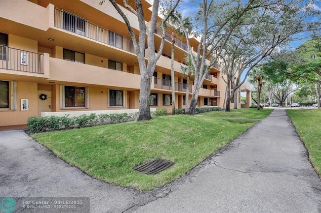 Building Photo - 8592 W Sunrise Blvd