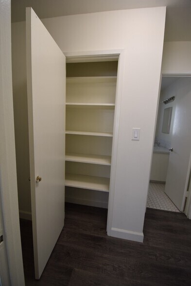 Building Photo - 5230 Kester Ave