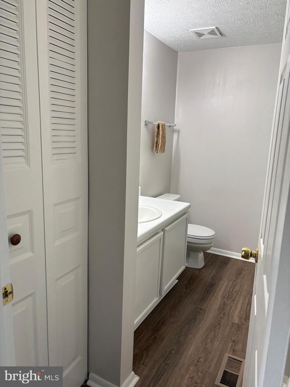 Building Photo - 9232 Pinenut Ct