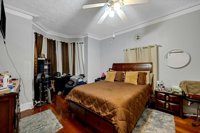 Building Photo - 460 Orchard St