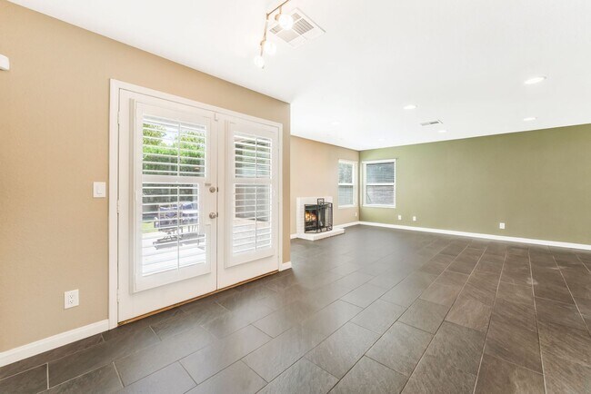 Building Photo - Modern Comfort Meets Timeless Style in a Beautifully Updated Las Vegas Home!