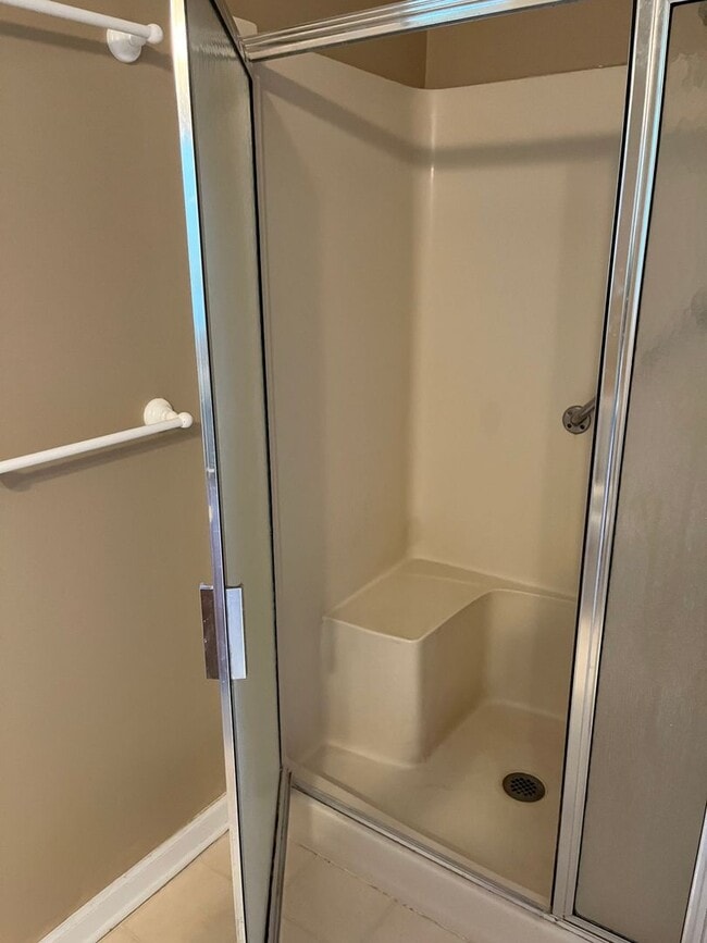 Building Photo - 2 Bedroom Brick Home Downtown Marianna