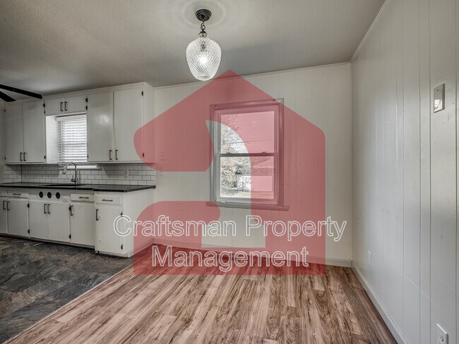 Building Photo - 3225 NW 33rd St