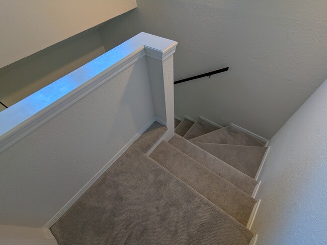 Building Photo - 24 Melinda Ln