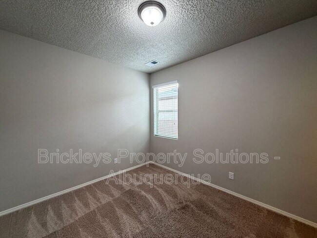 Building Photo - 7005 Silver Moon Rd