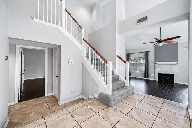 Building Photo - 11635 Snowmass Dr