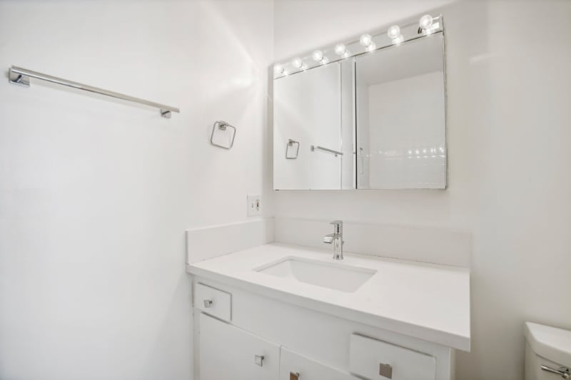 Building Photo - 9000 Clifton Wy