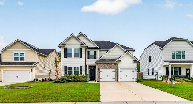 Building Photo - Modern Living in Summerville