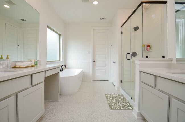 Building Photo - 10574 Cecilia Star Ln