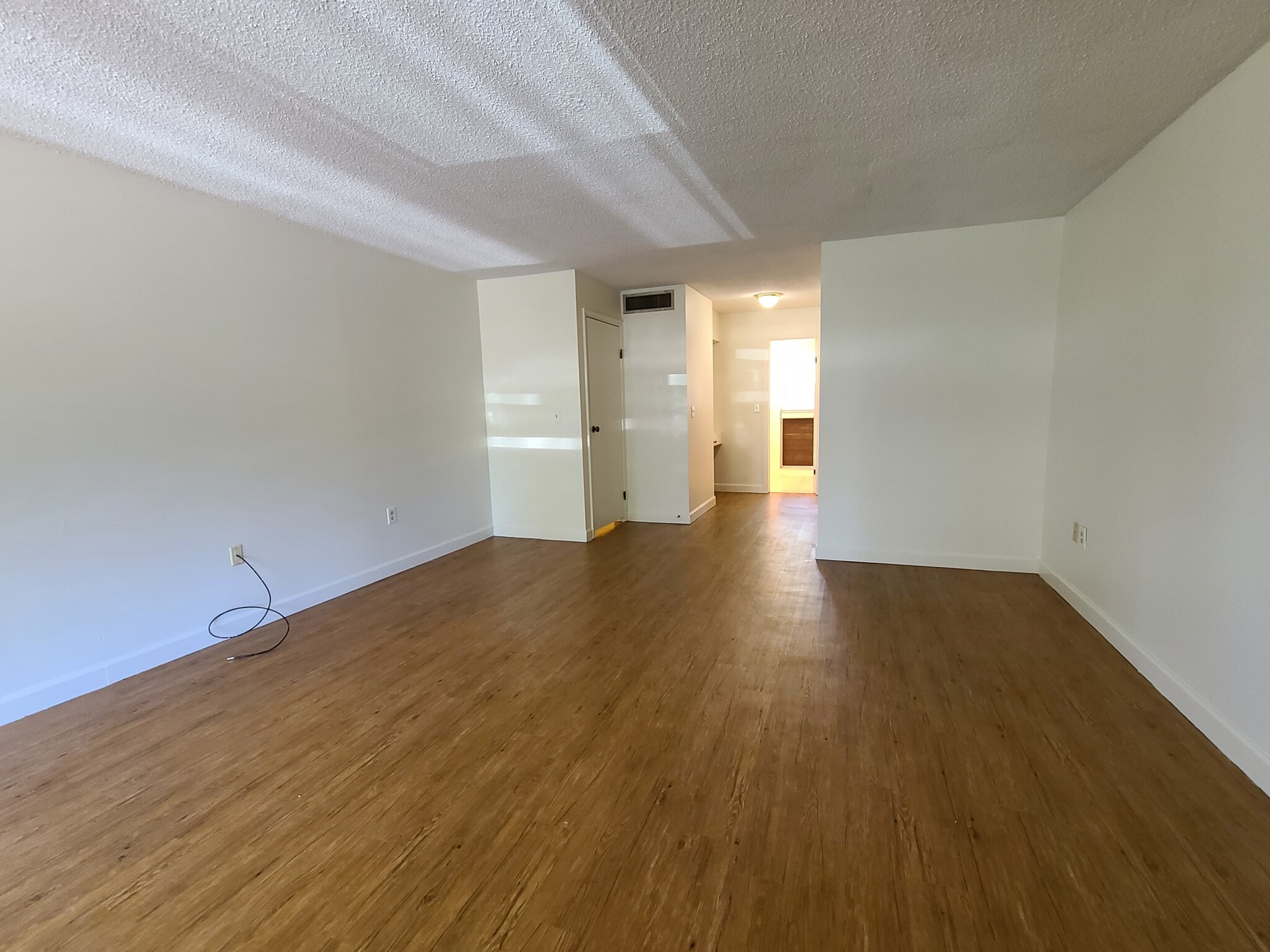 Building Photo - 701 SW 75th St