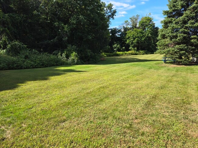 Building Photo - 9 Cross St