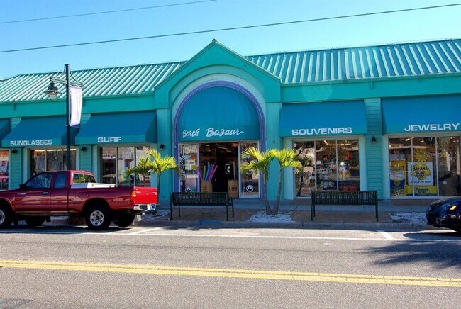 Building Photo - 4140 Central Sarasota Pkwy