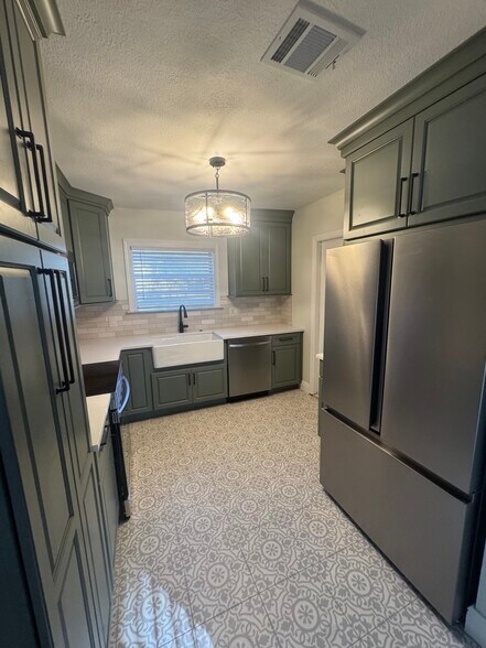 Building Photo - 19021 2nd St NE