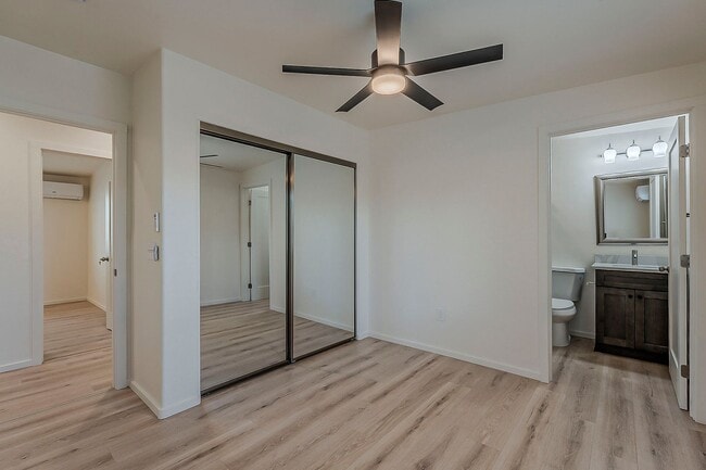 Building Photo - 1625 E 8th St