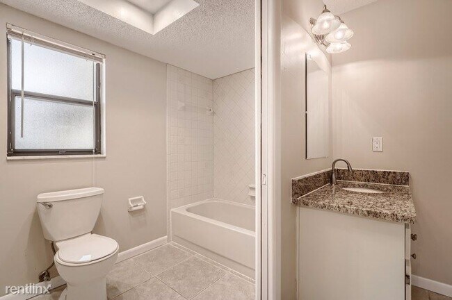 Building Photo - 3 br, 3 bath House - 10192 Swanson Court UNIT