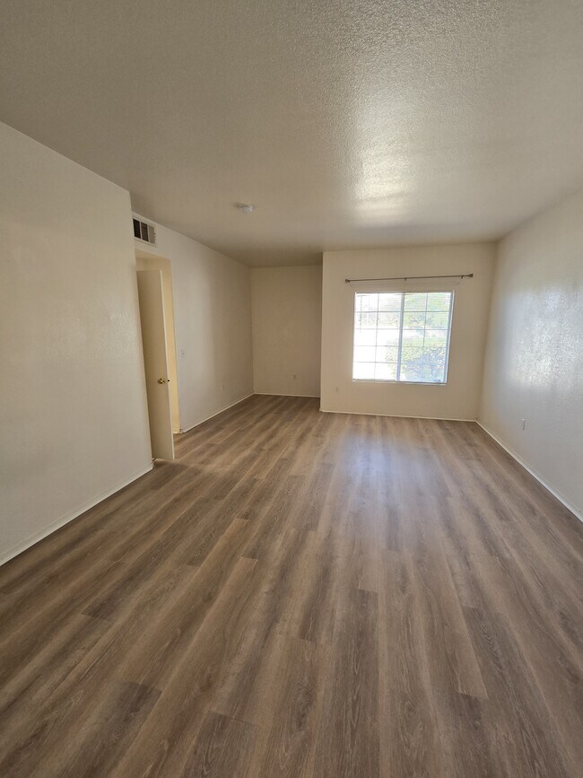 Master Bedroom - 1401 N Michael Way