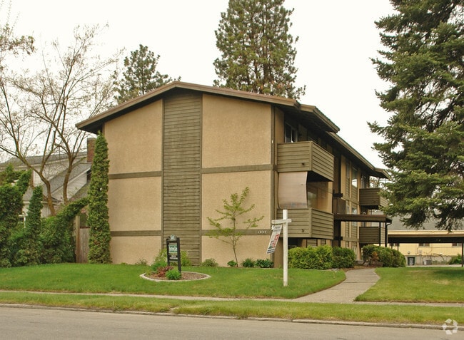 Primary Photo - 1037 N 4th St
