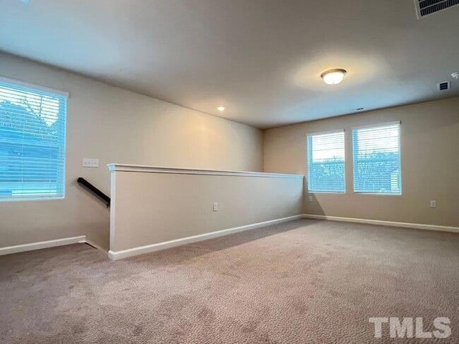 Building Photo - 308 Diversity Wy