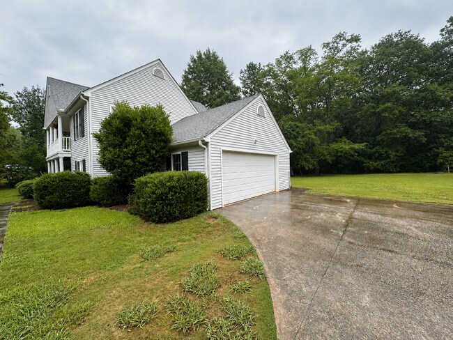 Building Photo - 303 Berkeley Dr