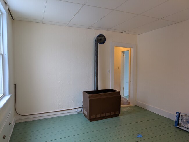 Building Photo - 315 US-5