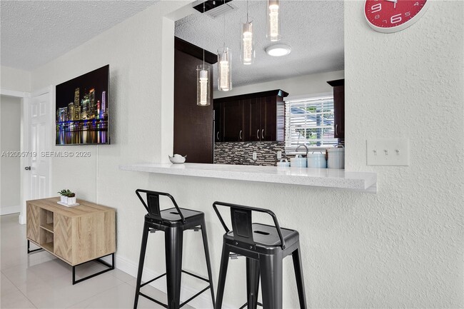 Building Photo - 6452 Custer St