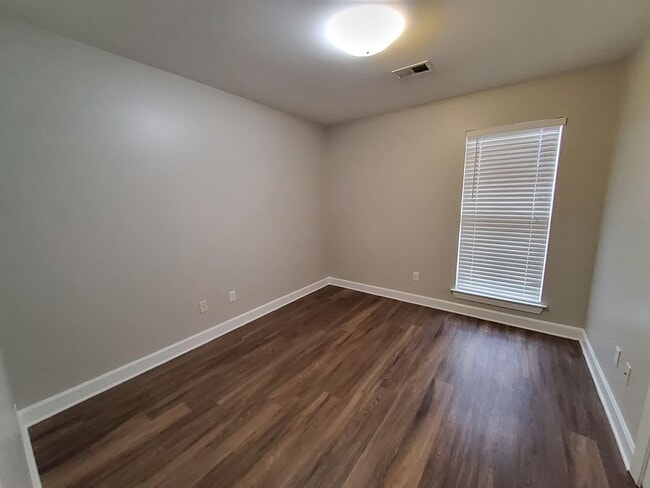 Building Photo - 8898 Rasco Hills Cove