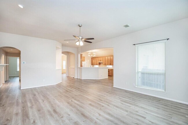 Building Photo - 2710 Falcon Knoll Ln