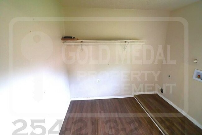 Building Photo - 1706 Cole St