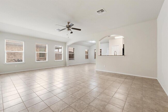 Building Photo - 1709 Gigante Dr