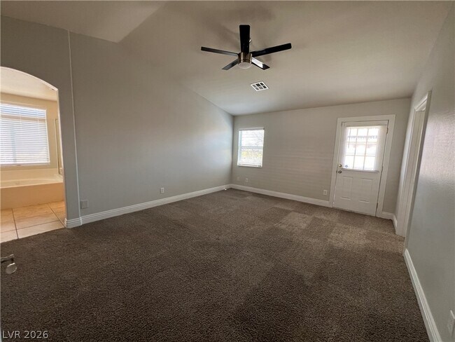 Building Photo - 9460 Glendora Valley St
