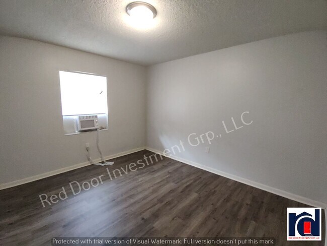 Building Photo - Cozy 1 Bedroom 1 Bath~Leesburg~