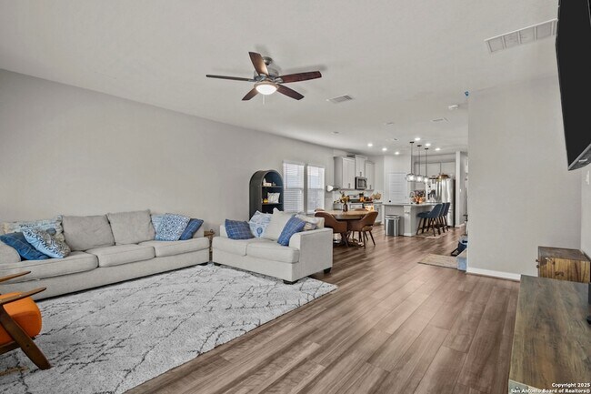 Building Photo - 13044 Louberg Vly