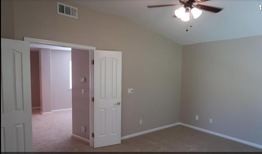 Building Photo - 1715 Palatia Dr