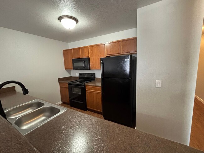 Building Photo - Modern 3-Bed, 2-Bath Duplex with Garage in...
