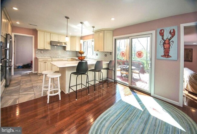 Building Photo - 1120 Cymry Dr