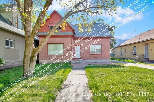 Primary Photo - Charming 1 Bed - 1 Bath Updated Unit in Og...