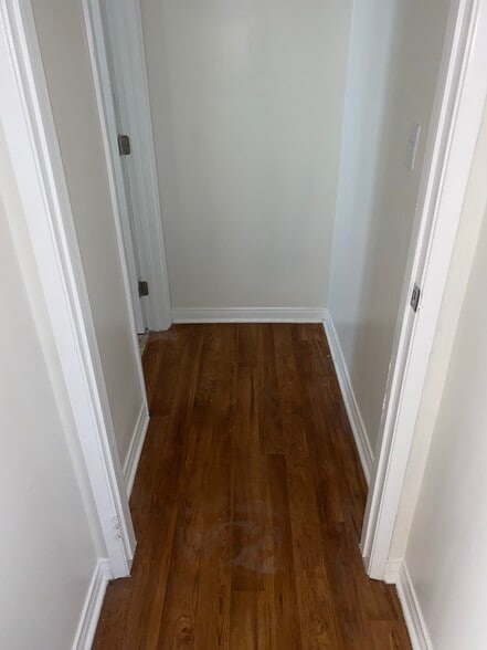 Hallway - 2108 Marshallfield Ln
