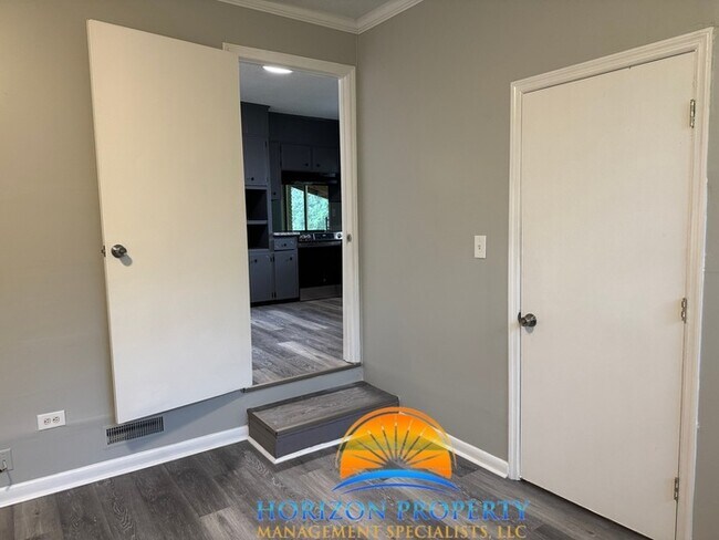 Building Photo - 6117 Colfax Rd NW