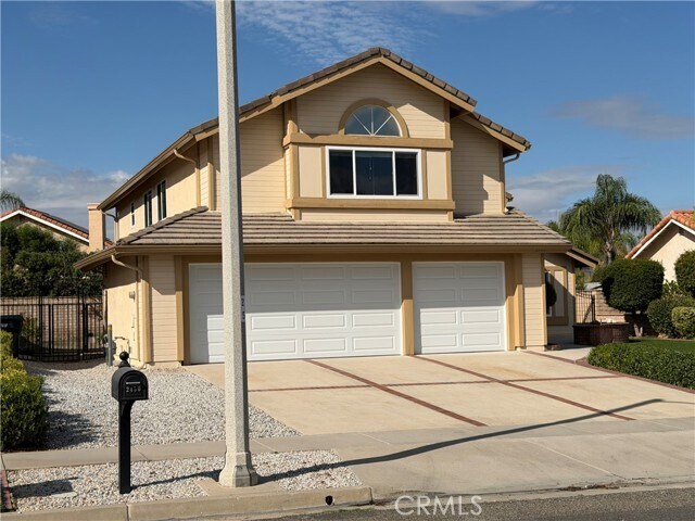 Primary Photo - 2450 Vía Pacifica