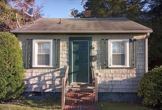Building Photo - 1 bedroom/1 bathroom- Penniman Road