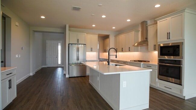 Building Photo - 12182 Eastmoor Dr