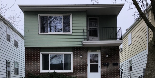 Primary Photo - Bay View Duplex