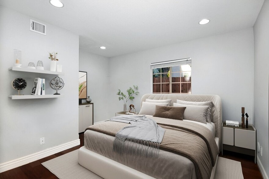 Building Photo - 4325 Oak Glen St