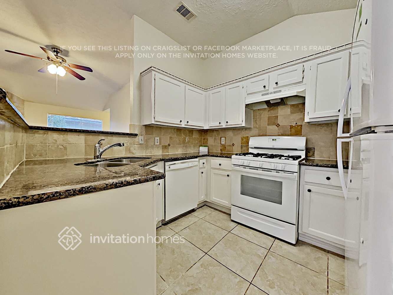 Building Photo - 9167 Golden Sunshine Dr