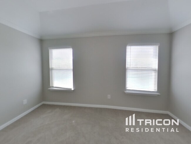 Building Photo - 1367 Star Meadow