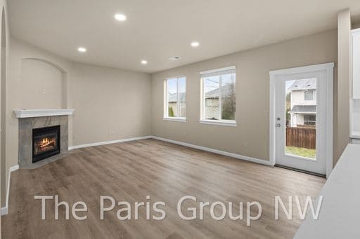 Building Photo - Gorgeous Updated 2012 Covington 4BR – New Paint, Floors, Cabinets, Quartz Counters +++